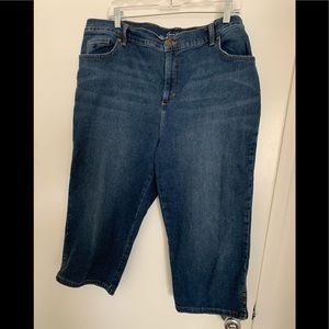 (Gloria Vanderbilt ) Woman’s 3/4 jeans size 18W